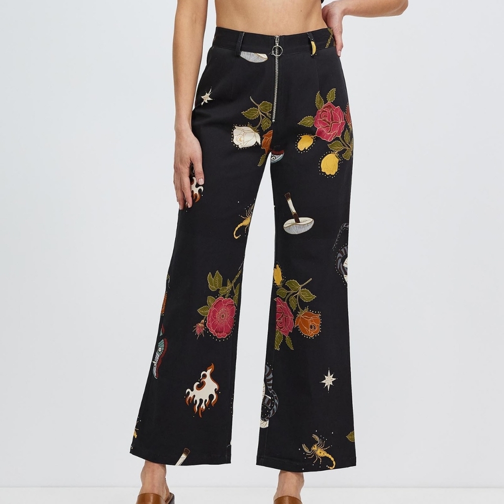 Lenni the Lable sz medium Xeno pants only